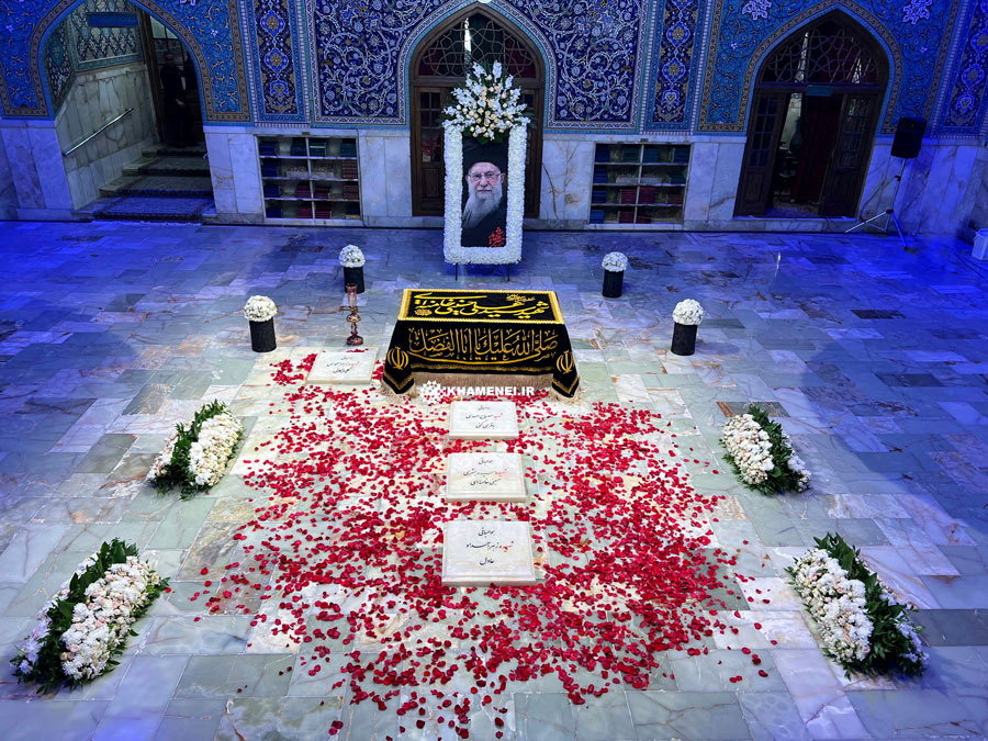 2026-07-10T172841Z_1626645666_RC25BMAKQRGA_RTRMADP_3_IRAN-CRISIS-KHAMENEI-BURIAL-SITE