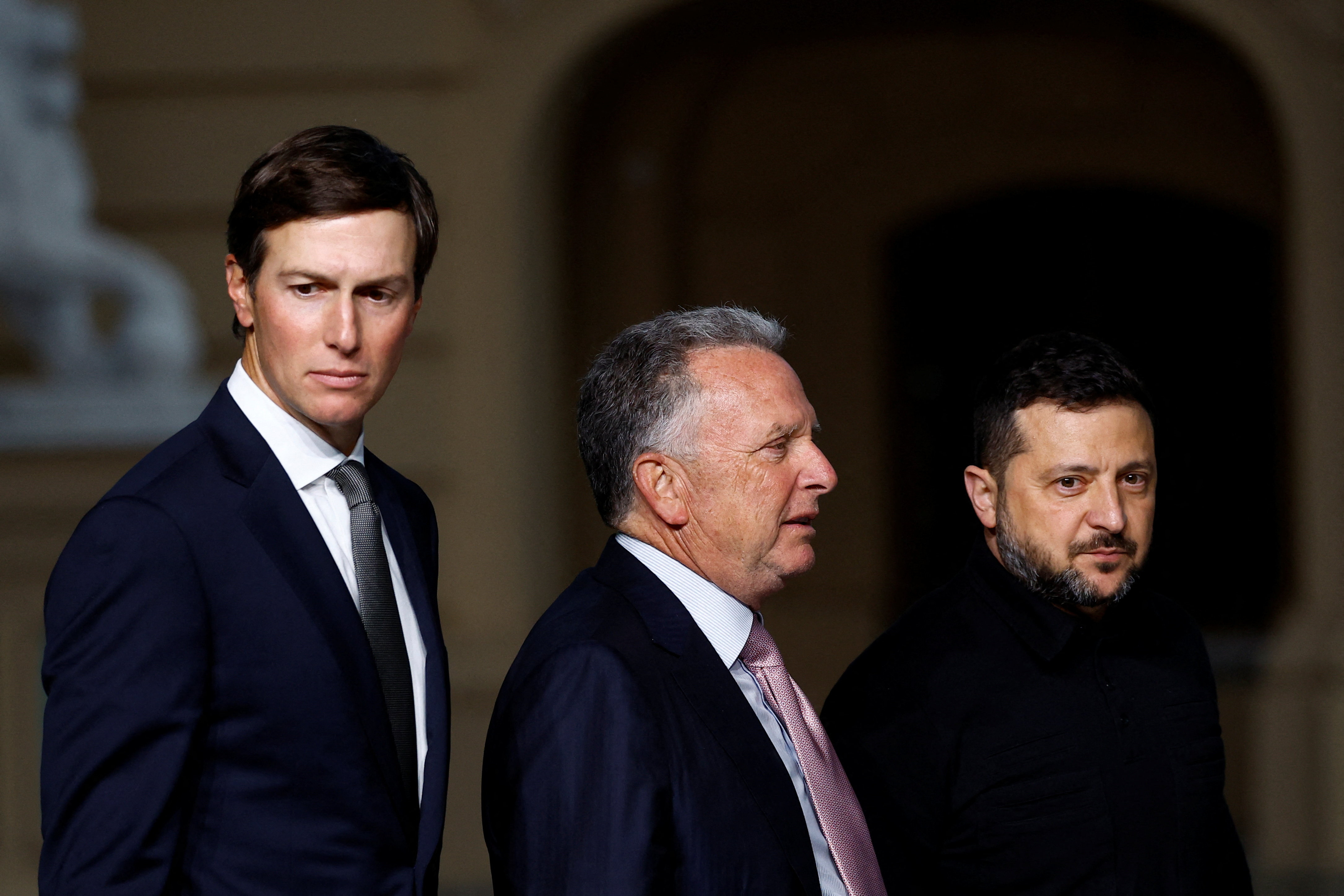 Volodymyr Zelenskiy, Steve Witkoff and Jared Kushner. REUTERS/Valentyn Ogirenko