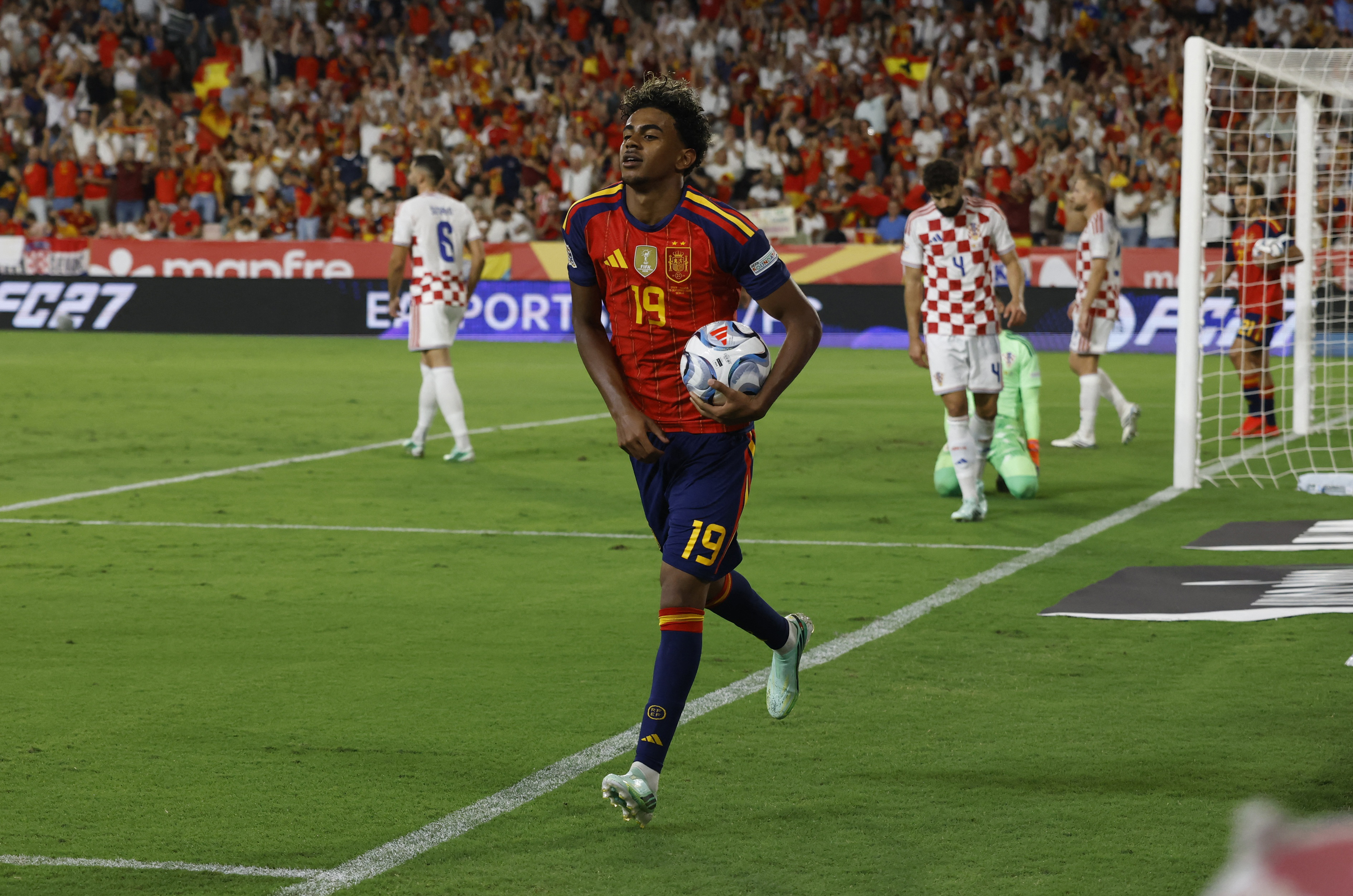 Ramon Sanchez Pizjuan, Seville, Spain - September 29, 2026 Spain's Lamine Yamal celebrates scoring their third goal