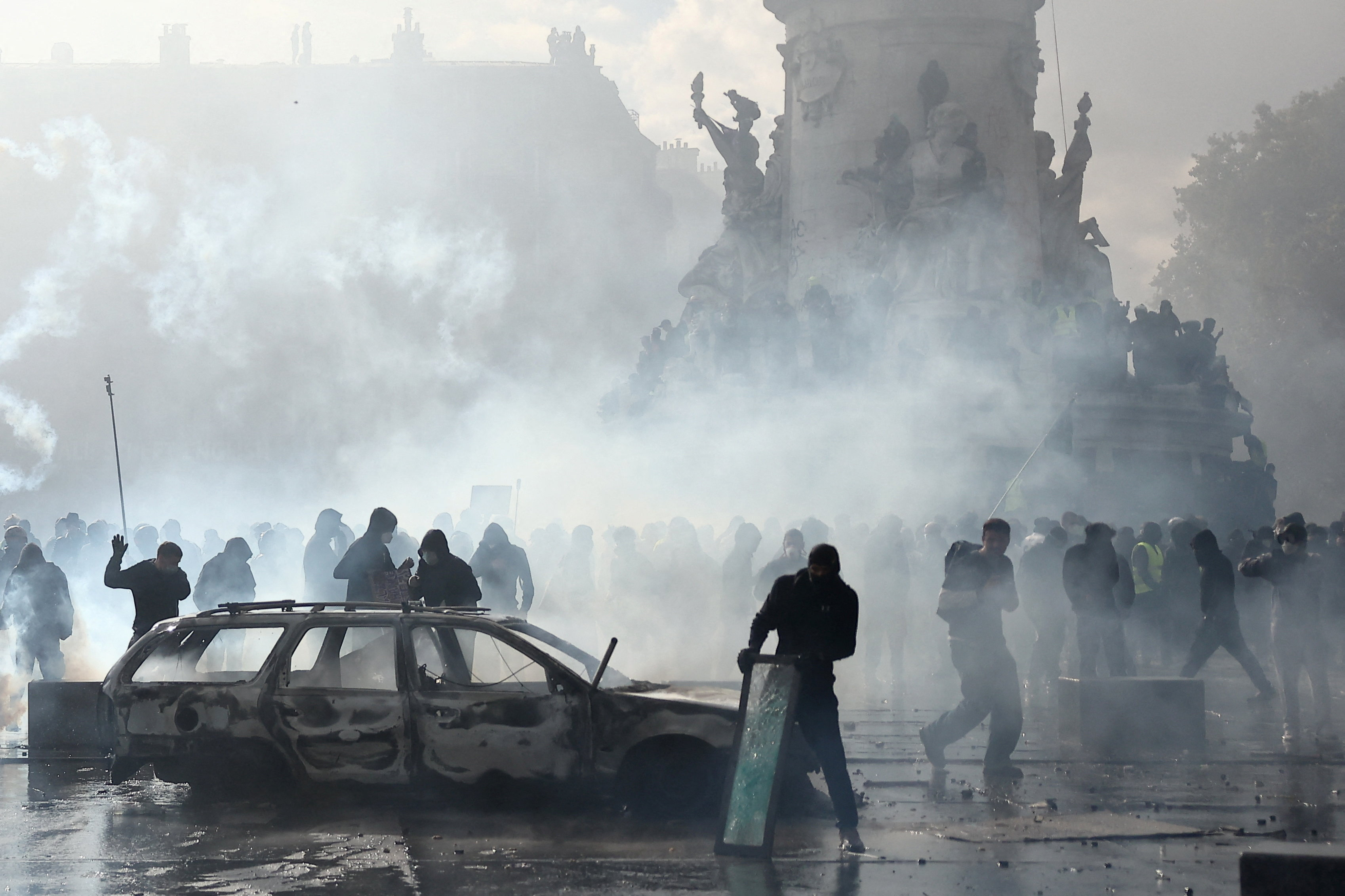 2026-10-17T133923Z_1363819854_RC215OA09RIF_RTRMADP_3_FRANCE-PROTEST.JPG