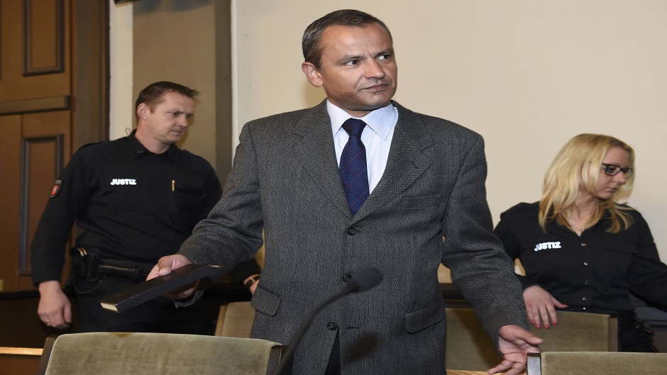 2015-02-23T100223Z_1028543047_LR2EB2N0RVP5F_RTRMADP_3_GERMANY-CRIME-PORNOGRAPHY