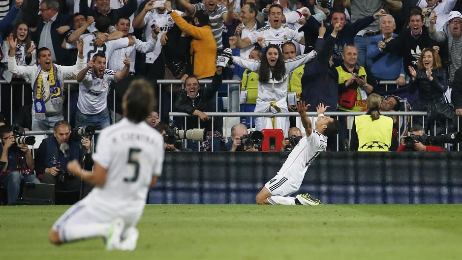 2015-04-22T202957Z_72736197_MT1ACI13692898_RTRMADP_3_FOOTBALL