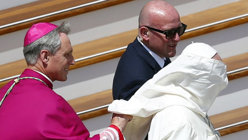 2015-05-17T104123Z_2528836_GF10000097851_RTRMADP_2_POPE-PALESTINIANS