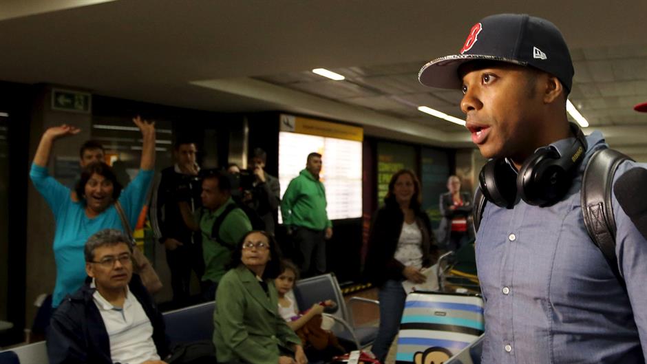 2015-06-28T213445Z_334571303_GF10000142770_RTRMADP_3_SOCCER-COPA