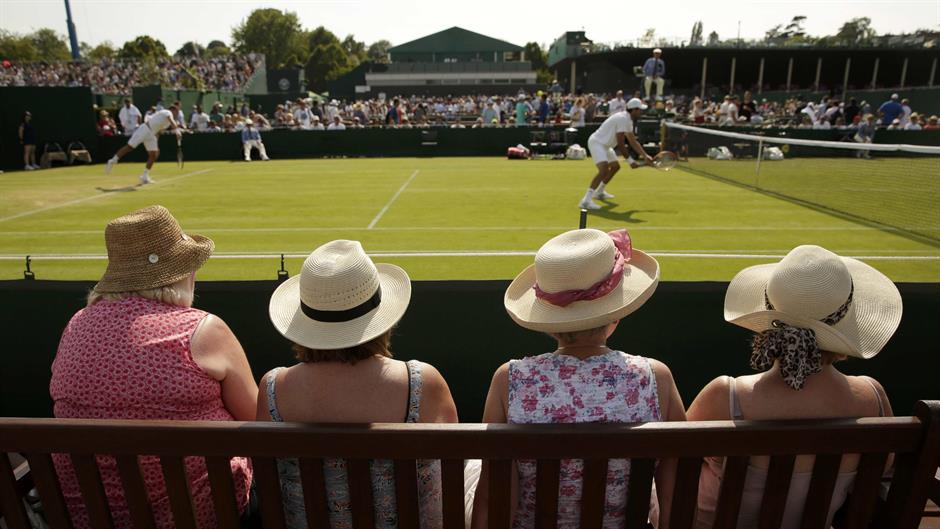 2015-07-01T154134Z_1656964719_LR2EB7117KZ9G_RTRMADP_3_TENNIS-WIMBLEDON