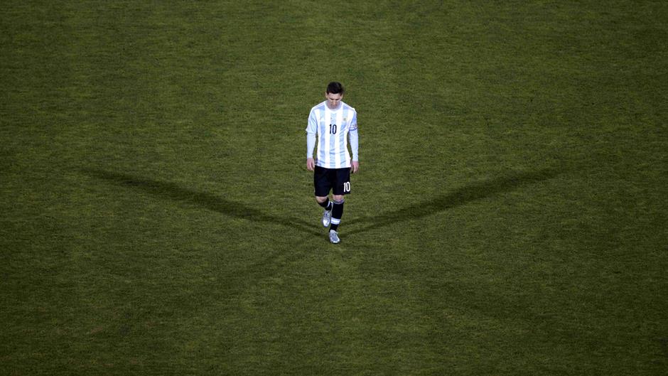 2015-07-05T000831Z_592892853_TB3EB7500DXI9_RTRMADP_3_SOCCER-COPA-M26