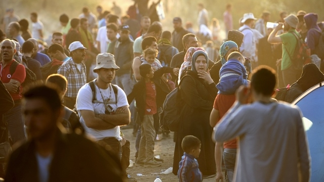 2015-08-20T073400Z_195771379_GF10000177124_RTRMADP_2_EUROPE-MIGRANTS-MACEDONIA