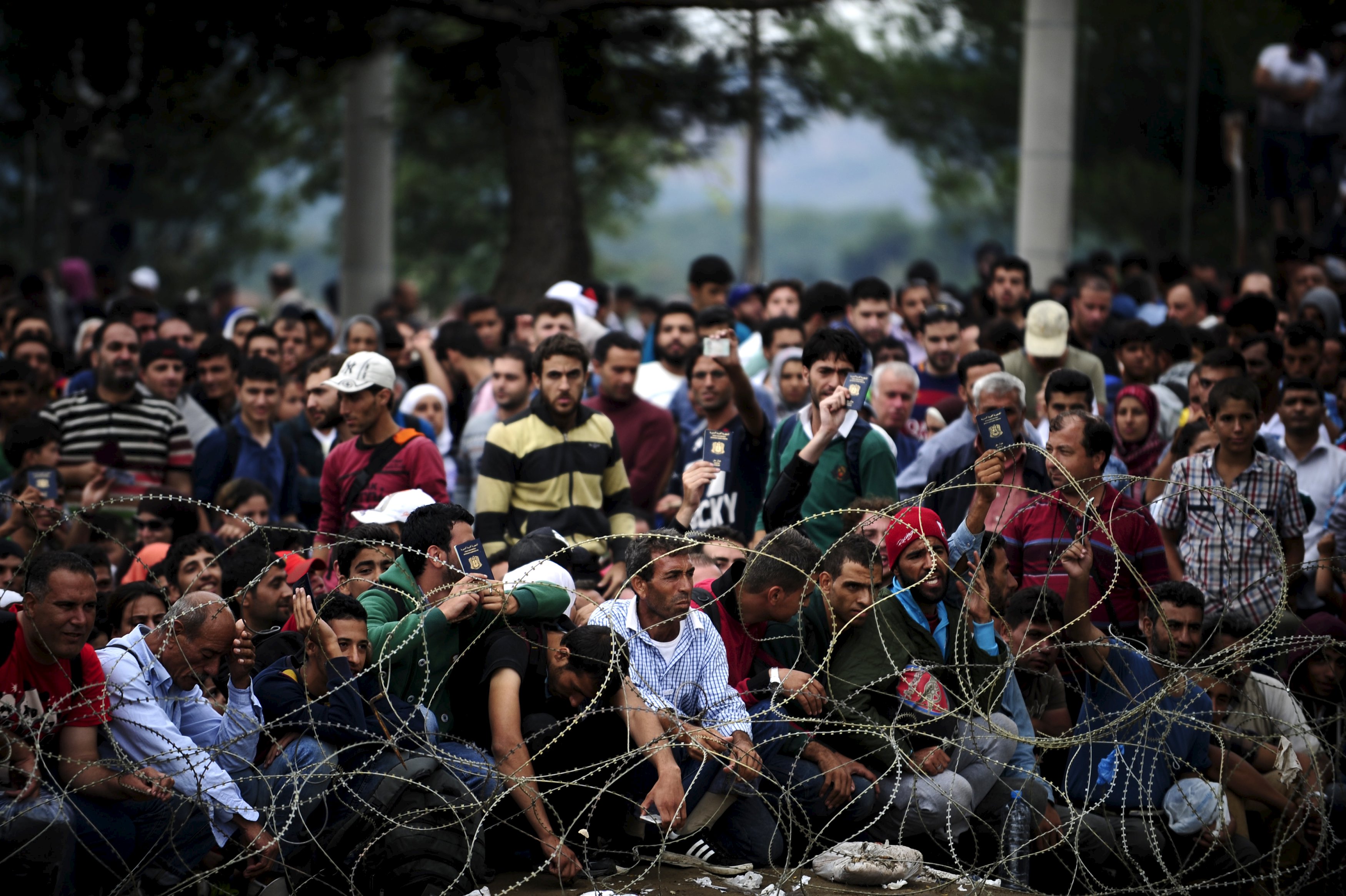 2015-08-22T115408Z_403684149_GF10000179353_RTRMADP_3_EUROPE-MIGRANTS-MACEDONIA