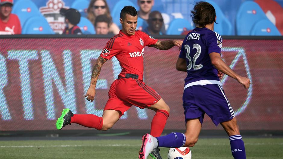 2015-08-22T225112Z_1937319975_NOCID_RTRMADP_3_MLS-ORLANDO-CITY-SC-AT-TORONTO-FC
