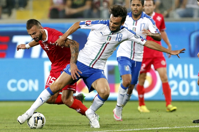 2015-09-03T205940Z_1217381697_GF10000192286_RTRMADP_2_SOCCER-EURO(1)