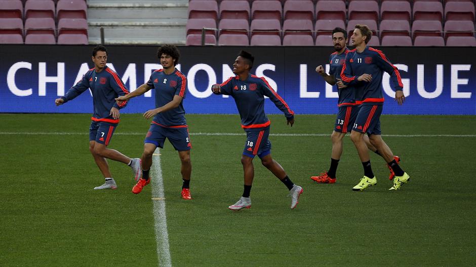 2015-09-28T175637Z_475898852_GF10000225460_RTRMADP_3_SOCCER-CHAMPIONS-BAR-LEV