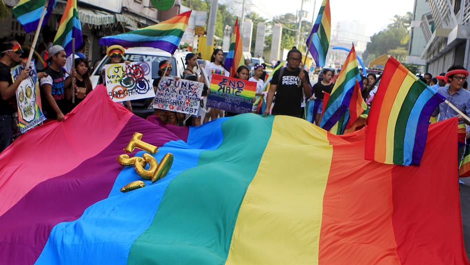 2015-10-11T152039Z_857133973_GF10000241226_RTRMADP_3_PHILIPPINES-PROTEST