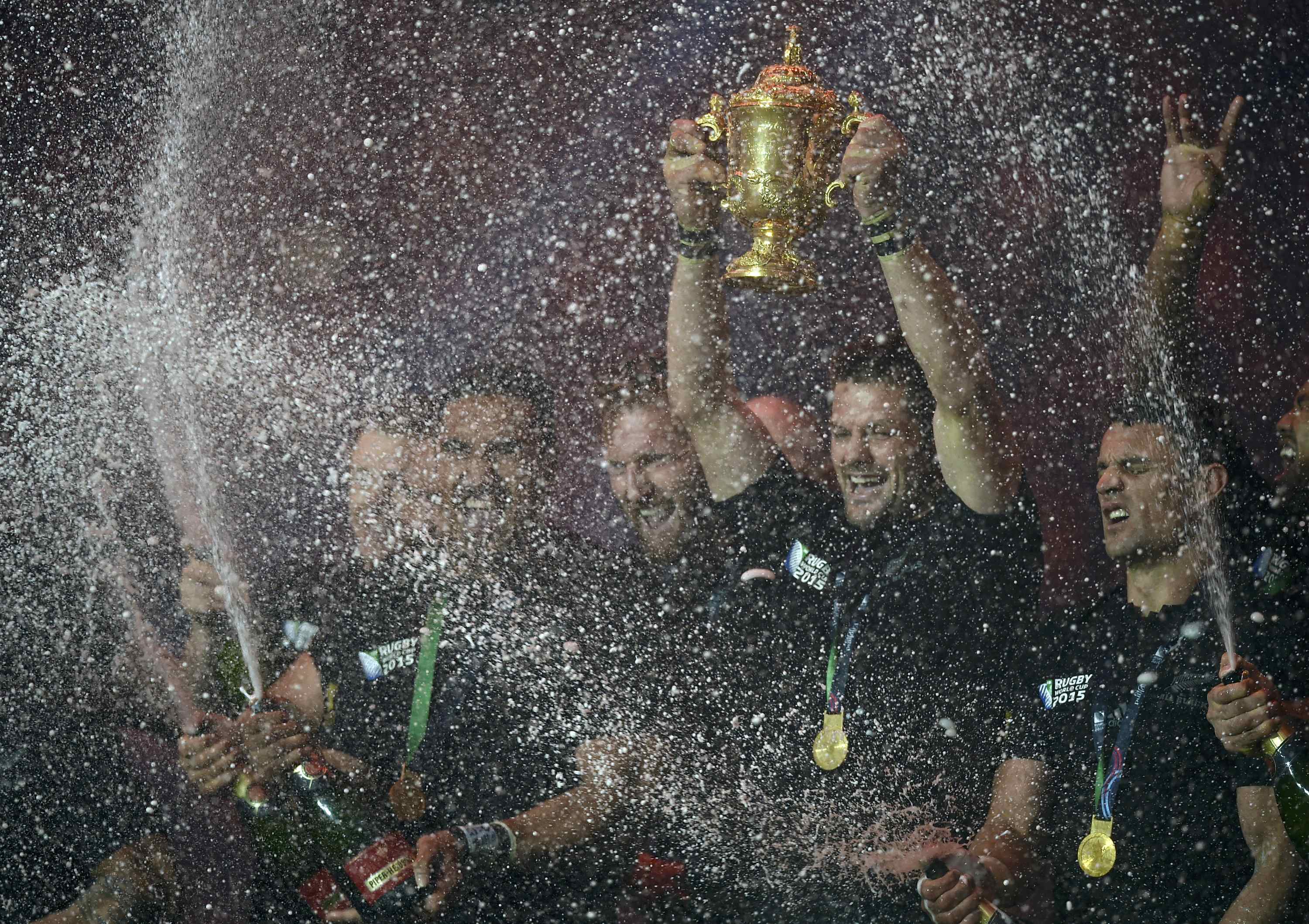 2015-10-31T192611Z_1167882218_LR1EBAV1HZCNO_RTRMADP_3_RUGBY-UNION-WORLD-FINAL