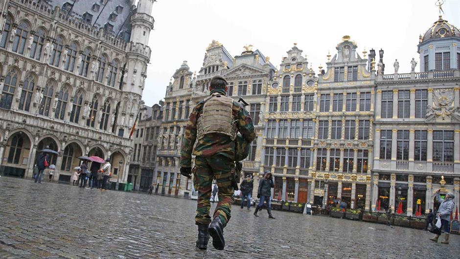 2015-11-21T122630Z_545691399_LR2EBBL0YJV31_RTRMADP_3_FRANCE-SHOOTING-BELGIUM