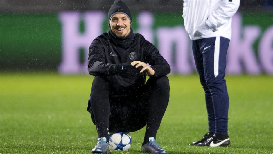 2015-11-24T185649Z_697649384_GF20000072383_RTRMADP_3_SOCCER-CHAMPIONS-MAL-PSG