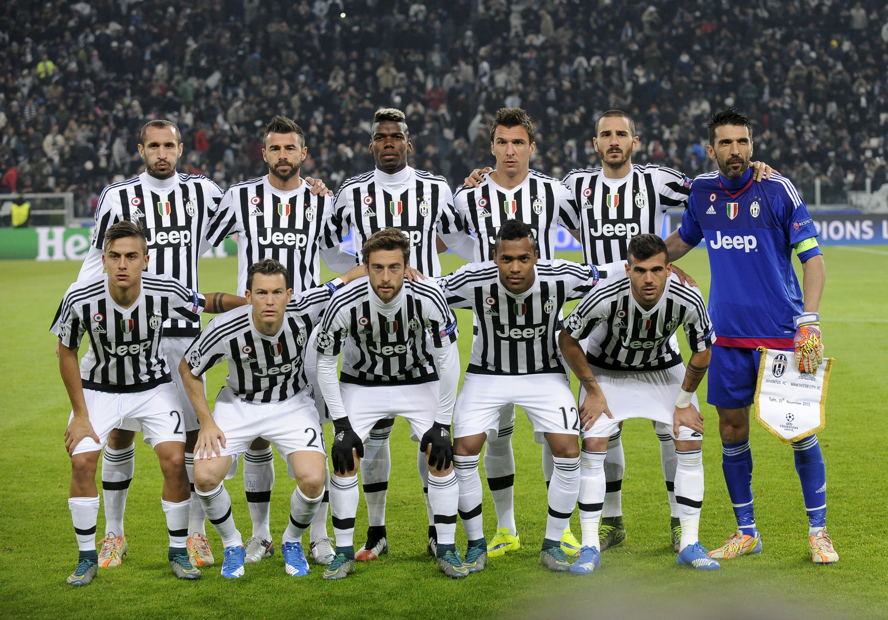 2015-11-25T210550Z_1272360726_GF20000073877_RTRMADP_3_SOCCER-CHAMPIONS-JUV-MCI