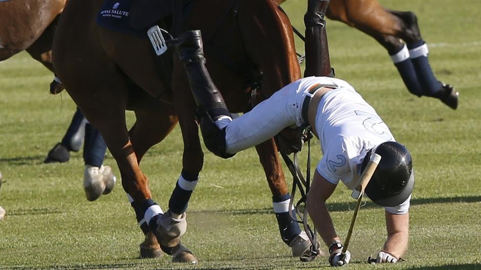 2015-11-28T163352Z_225983941_GF20000077657_RTRMADP_3_SAFRICA-BRITAIN-ROYALS