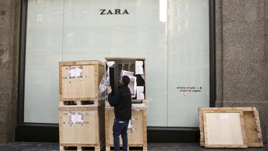 2015-12-10T081902Z_746880738_GF10000259594_RTRMADP_3_INDITEX-RESULTS