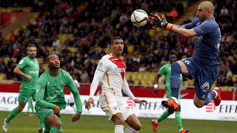 2015-12-13T140340Z_1326732526_GF10000264475_RTRMADP_3_SOCCER-FRANCE