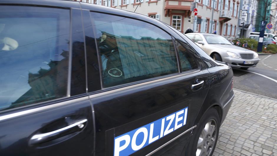 2015-12-15T143418Z_1801192252_LR2EBCF14GV3F_RTRMADP_3_GERMANY-SECURITY-ISLAMIC-STATE