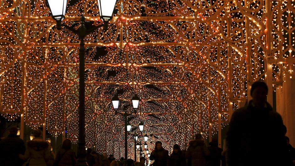 2015-12-21T171320Z_1088387982_GF10000273311_RTRMADP_3_CHRISTMAS-SEASON