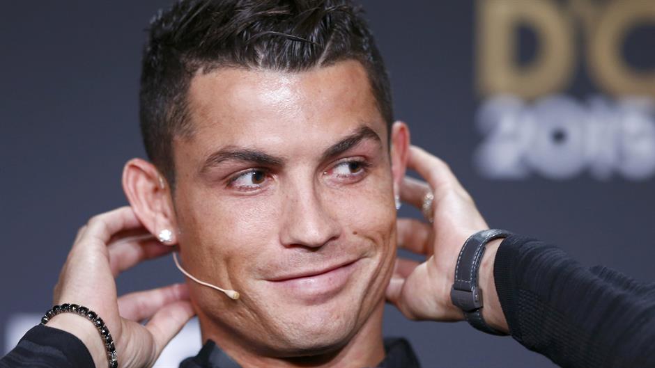 2016-01-11T161819Z_1582148905_LR2EC1B19A8ND_RTRMADP_3_SOCCER-FIFA-BALLONDOR