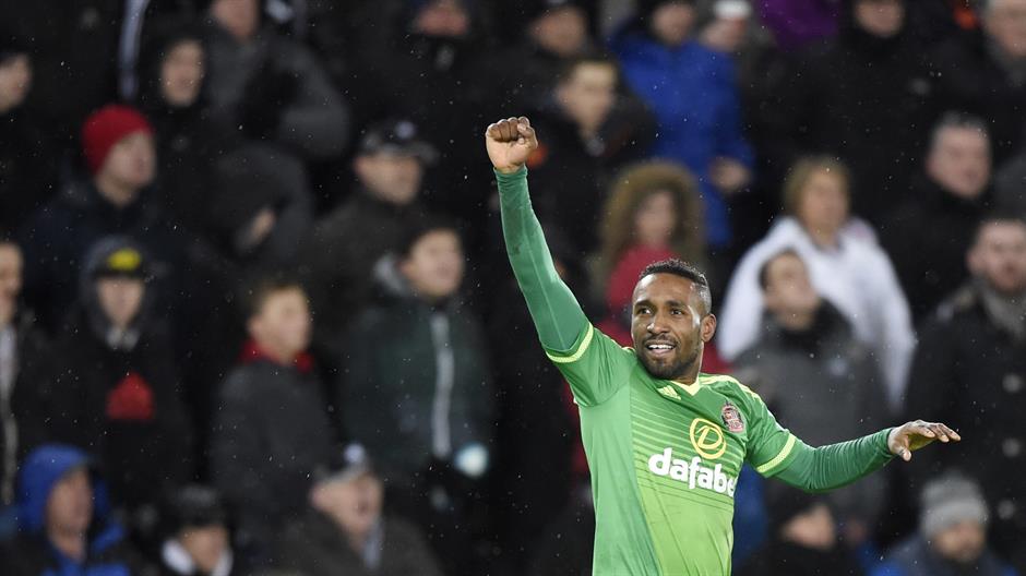 2016-01-13T215731Z_95723851_MT1ACI14246486_RTRMADP_3_SOCCER-ENGLAND-SWA-SUN