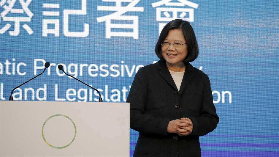2016-01-16T124058Z_1811213767_GF20000096829_RTRMADP_3_TAIWAN-ELECTION