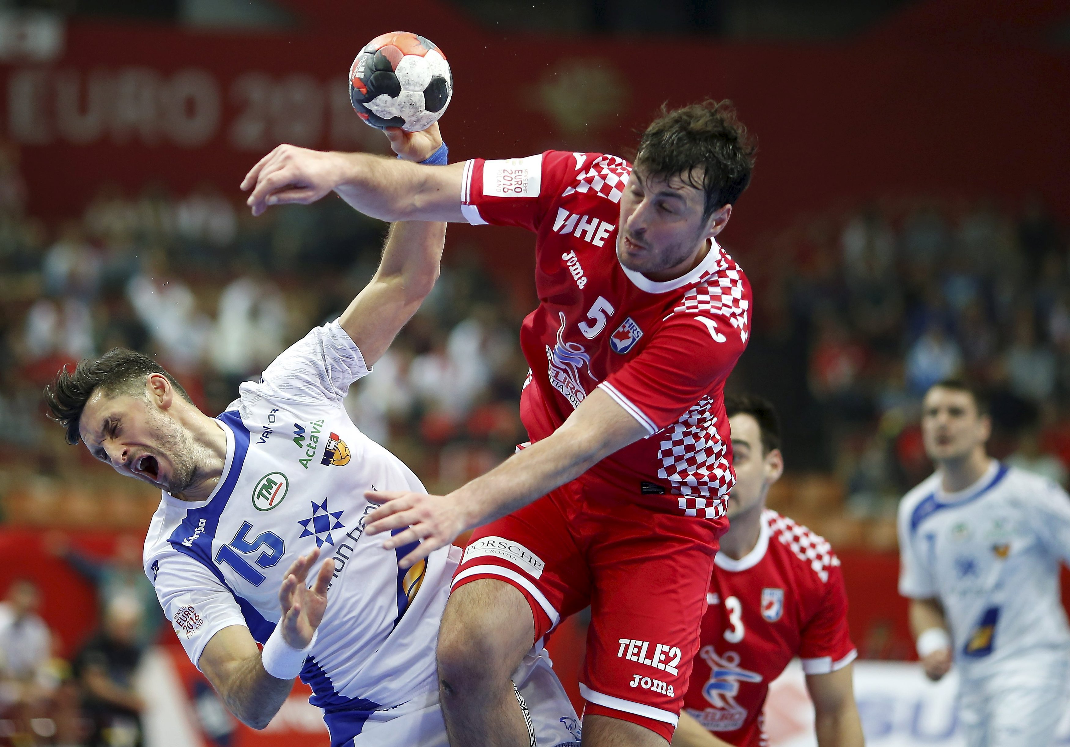 2016-01-20T155525Z_1643017873_GF20000100334_RTRMADP_3_HANDBALL-EURO