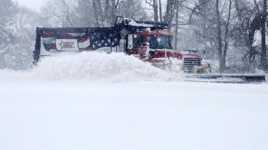 2016-01-23T204004Z_353156720_GF20000104772_RTRMADP_3_USA-WEATHER