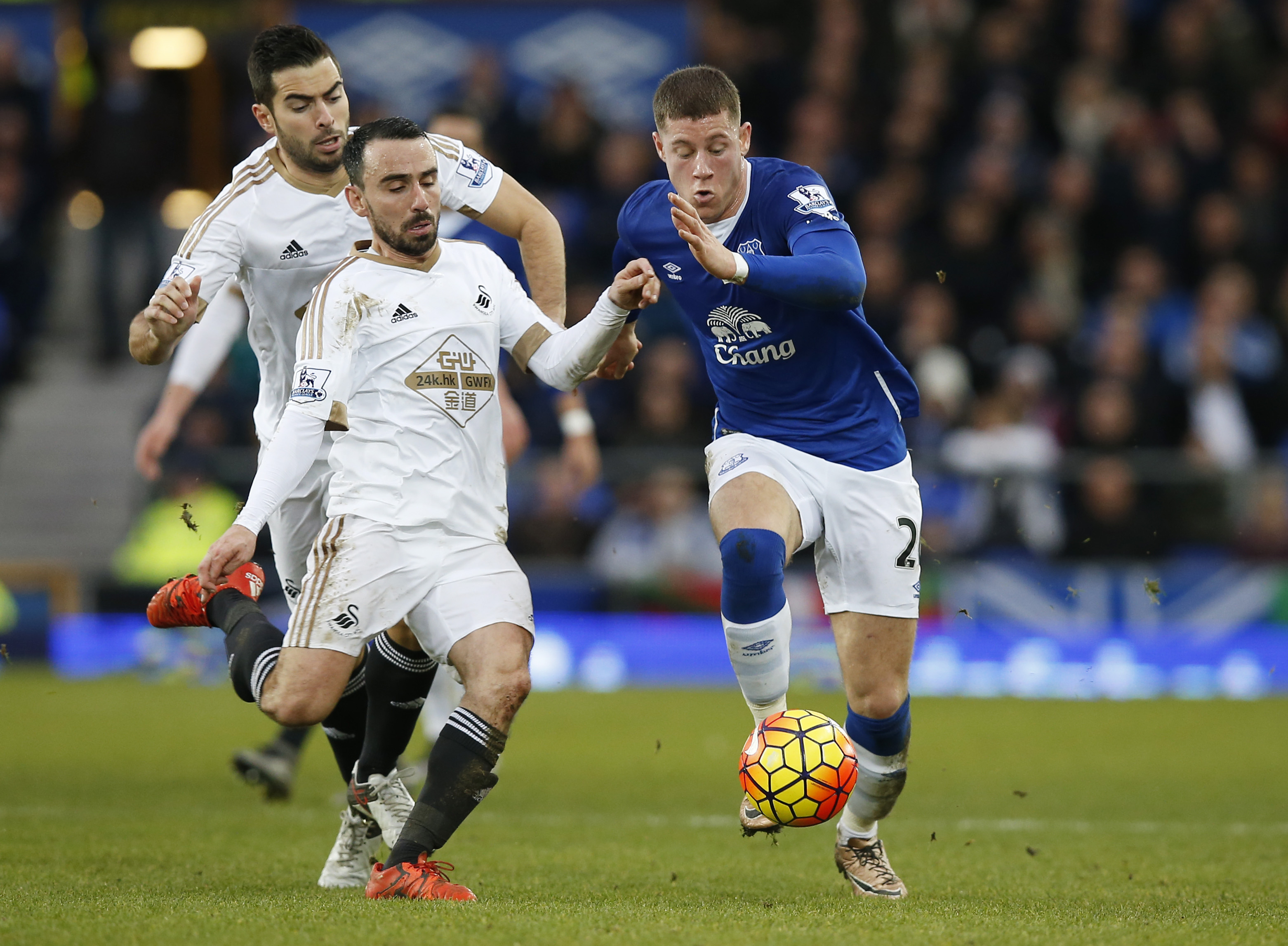 2016-01-24T151050Z_96649850_MT1ACI14257539_RTRMADP_3_SOCCER-ENGLAND-EVE-SWA