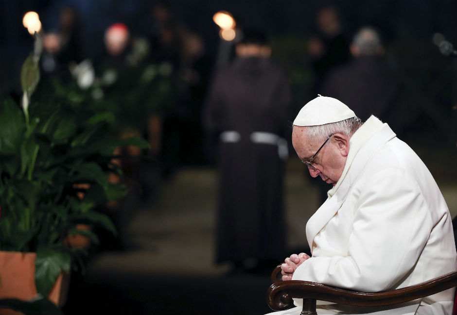 2016-03-25T212458Z_1011931737_GF10000360863_RTRMADP_3_RELIGION-EASTER-GOODFRIDAY