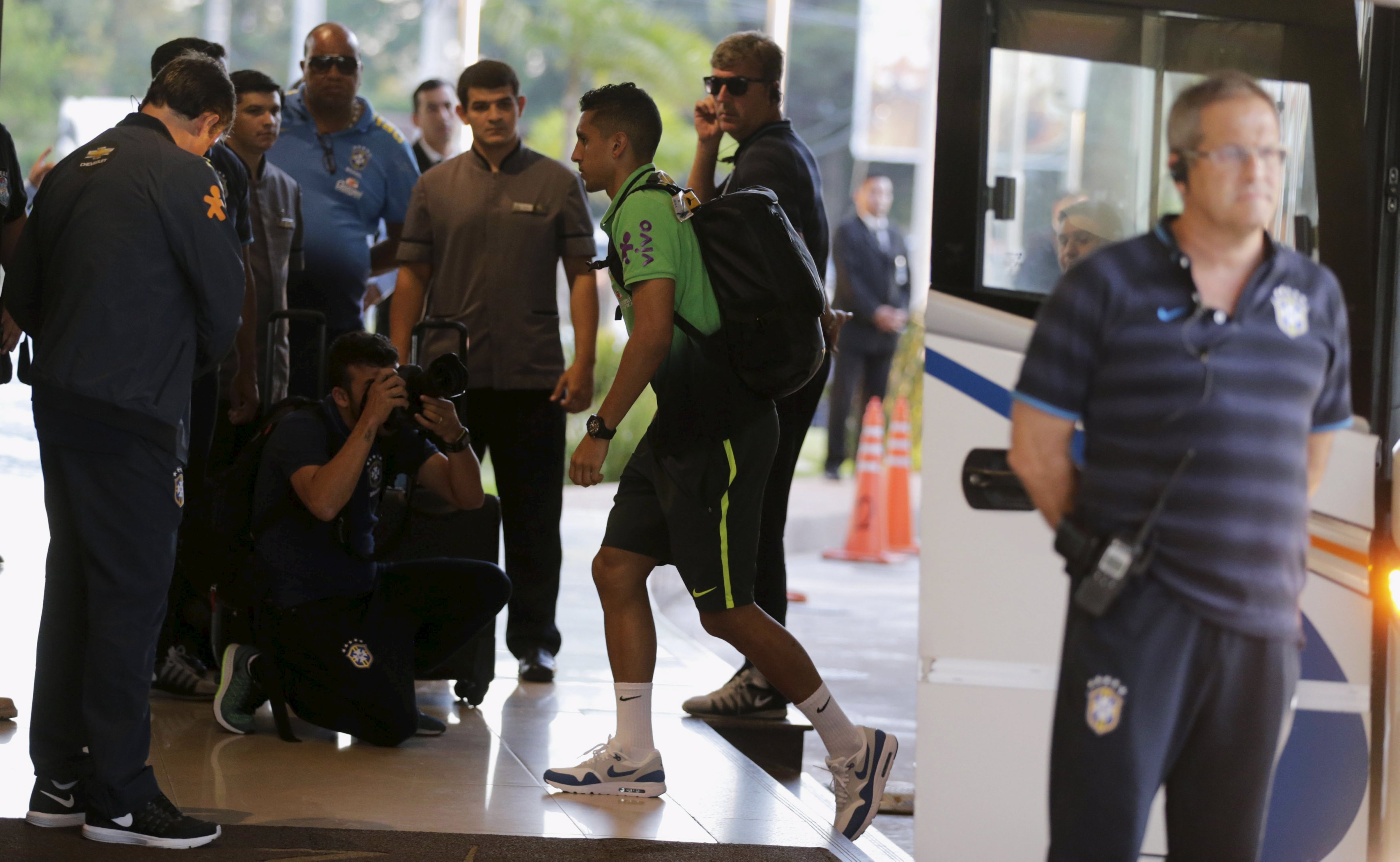 2016-03-28T223847Z_376068879_GF10000363387_RTRMADP_3_SOCCER-WORLD(1)