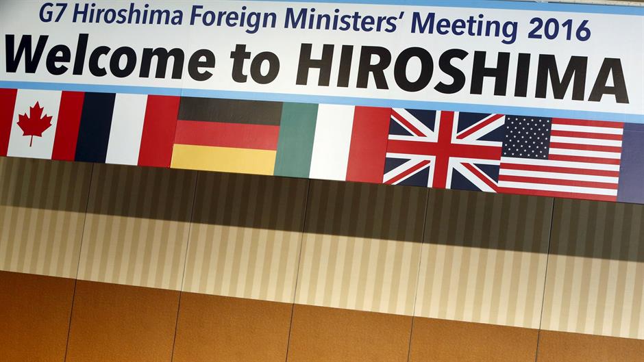 2016-04-10T053233Z_141327701_GF10000377292_RTRMADP_3_G7-JAPAN