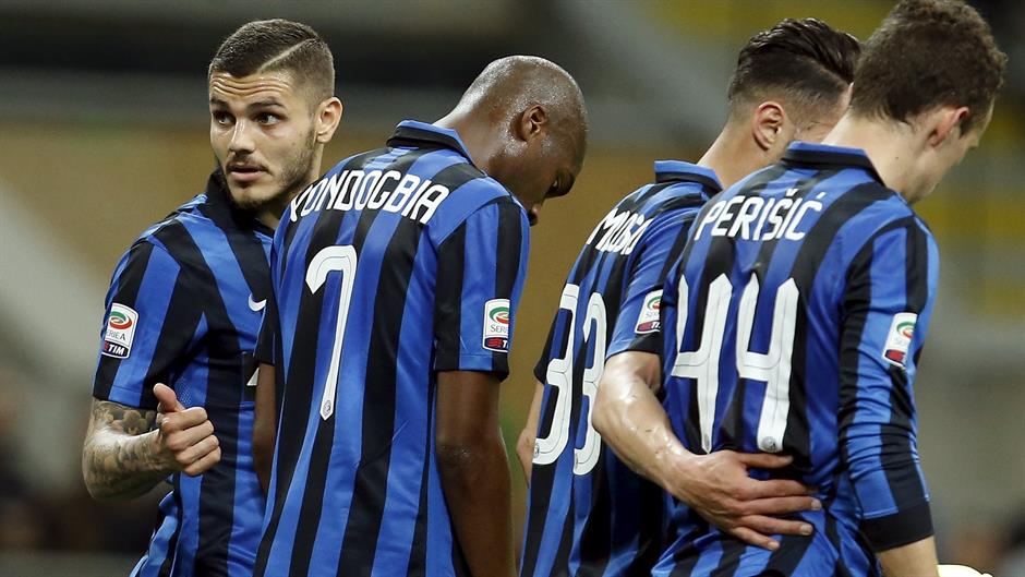 2016-04-16T195855Z_346958791_GF10000384812_RTRMADP_3_SOCCER-ITALY