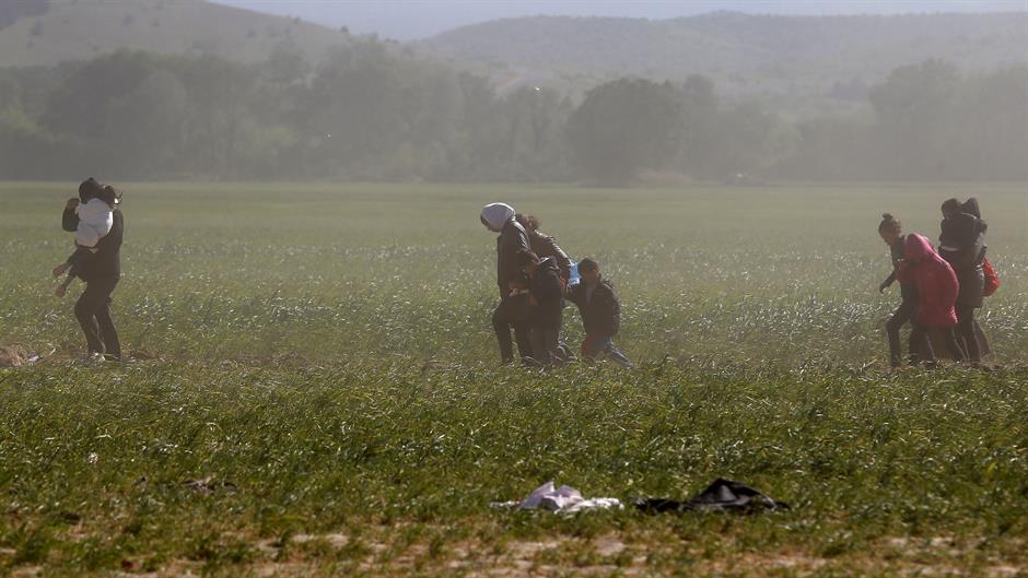 2016-04-20T105014Z_301193151_GF10000389332_RTRMADP_3_EUROPE-MIGRANTS-GREECE-MACEDONIA