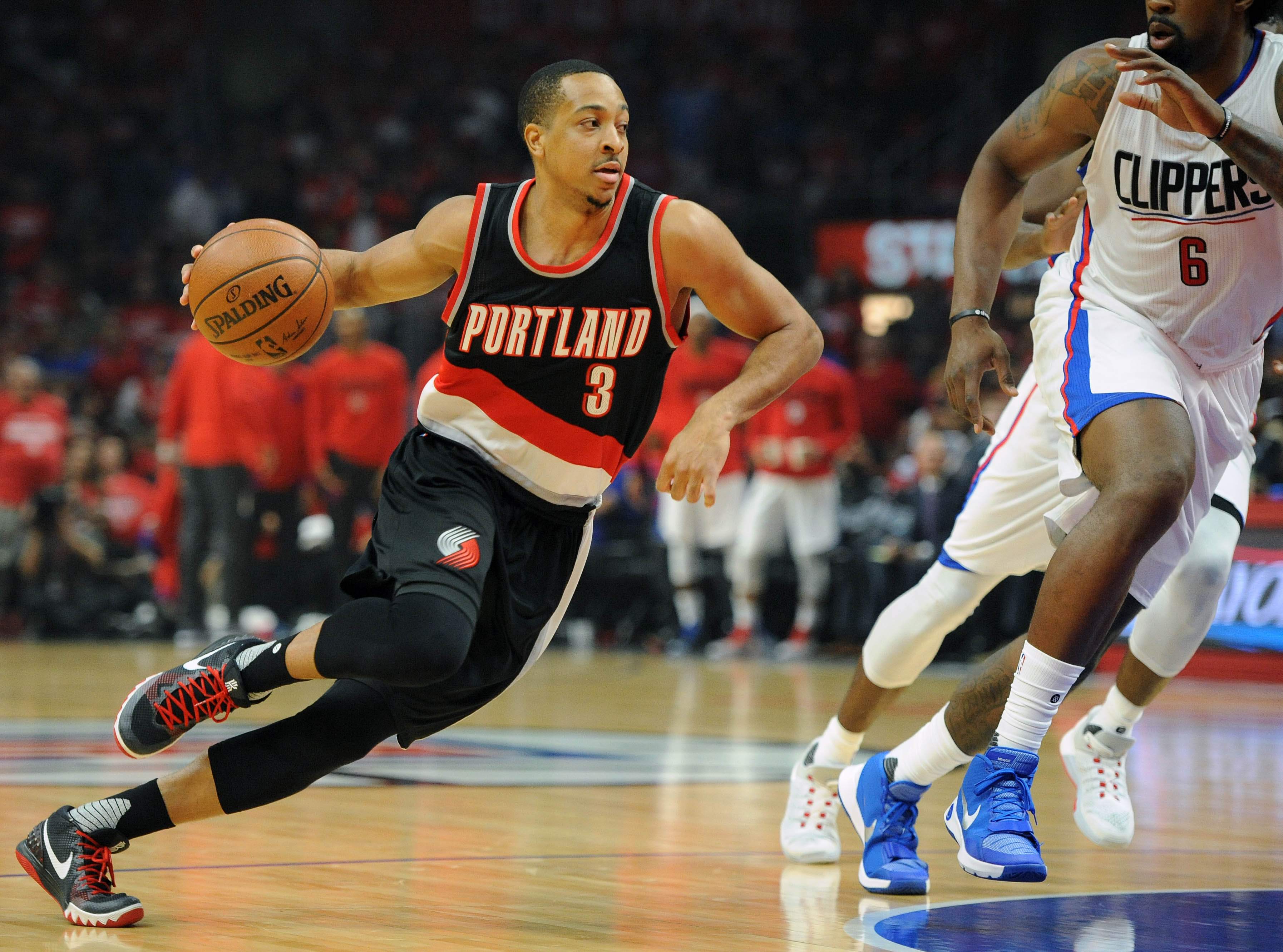 2016-04-21T031335Z_1927595728_NOCID_RTRMADP_3_NBA-PLAYOFFS-PORTLAND-TRAIL-BLAZERS-AT-LOS-ANGELES-CLIPPERS