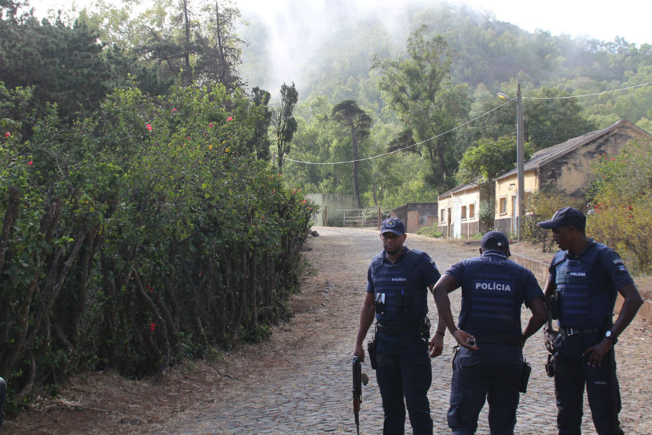 2016-04-26T211522Z_1136121856_GF10000396867_RTRMADP_3_CAPEVERDE-KILLINGS