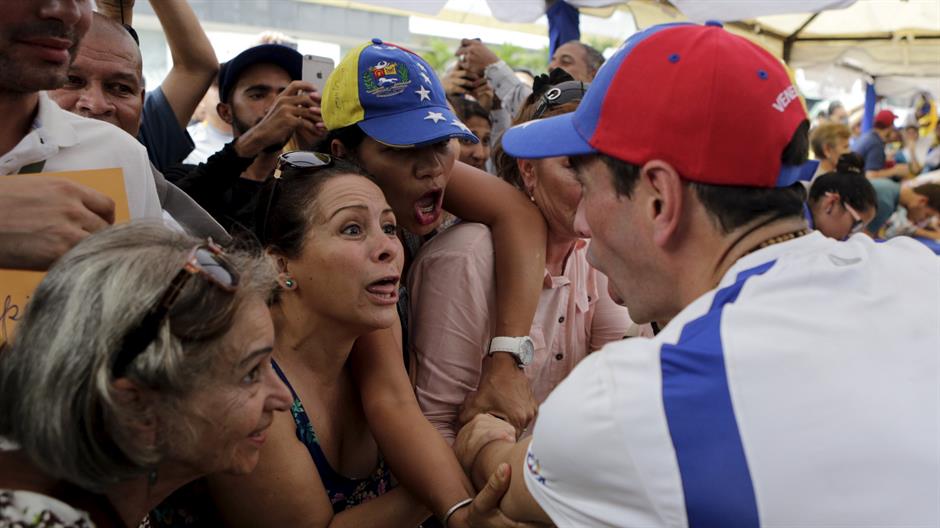 2016-04-28T025040Z_1729393027_GF10000397822_RTRMADP_3_VENEZUELA-POLITICS