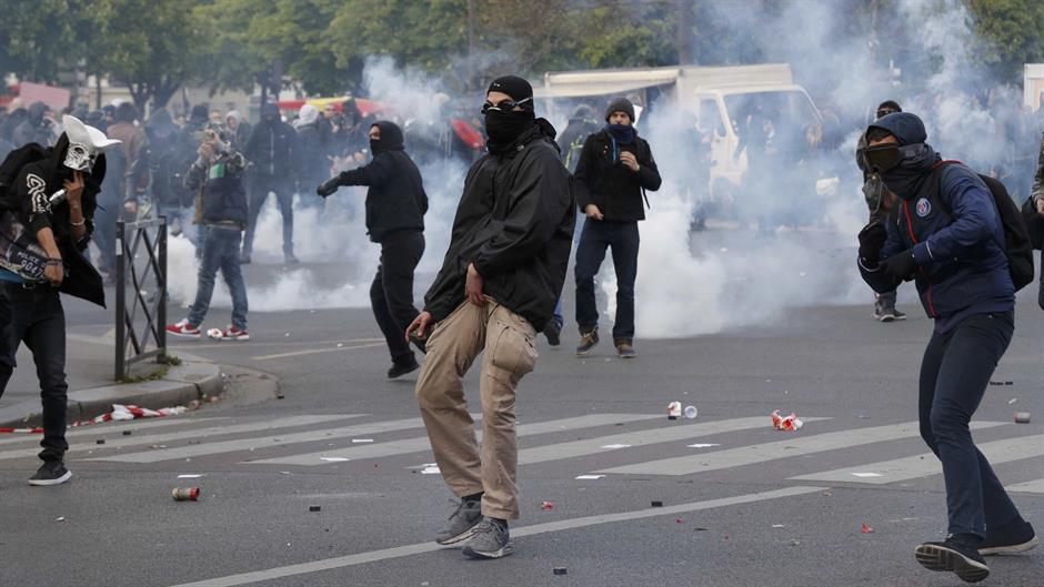2016-04-28T160827Z_1408737443_LR1EC4S18TS5Q_RTRMADP_3_FRANCE-PROTESTS