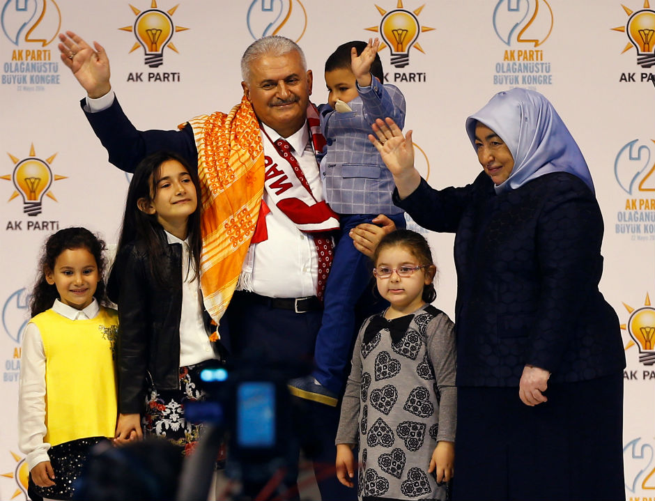 2016-05-22T095654Z_1340856572_S1BETFMIVUAA_RTRMADP_3_TURKEY-POLITICS