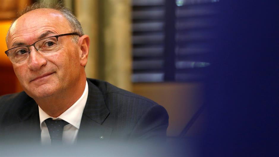 2016-05-23T115538Z_245676577_D1AETFRREWAB_RTRMADP_3_UNICREDIT-CEO