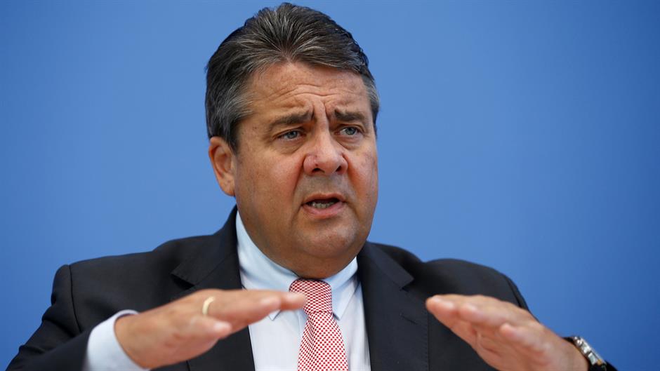 2016-06-08T101622Z_2061460888_D1AETIRZJAAB_RTRMADP_3_GERMANY-POLITICS