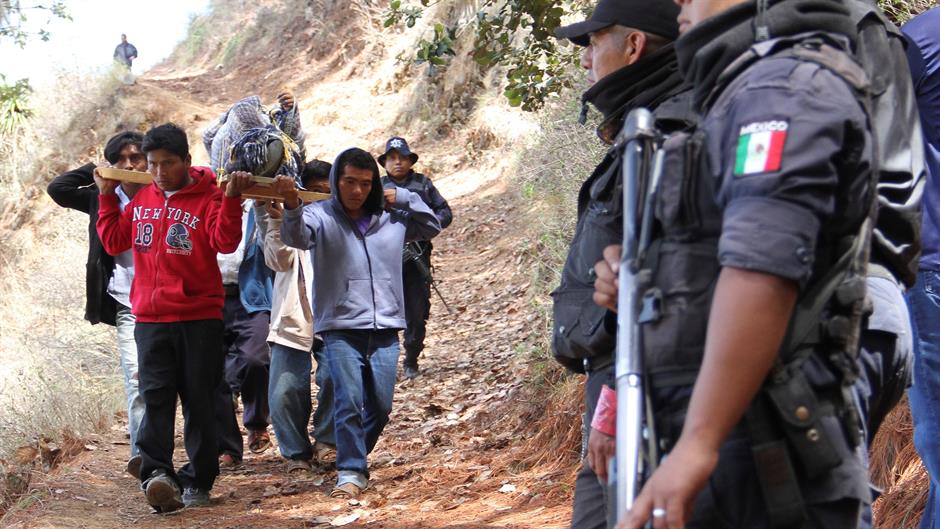 2016-06-11T030932Z_667488189_S1AETJFGXGAA_RTRMADP_3_MEXICO-VIOLENCE