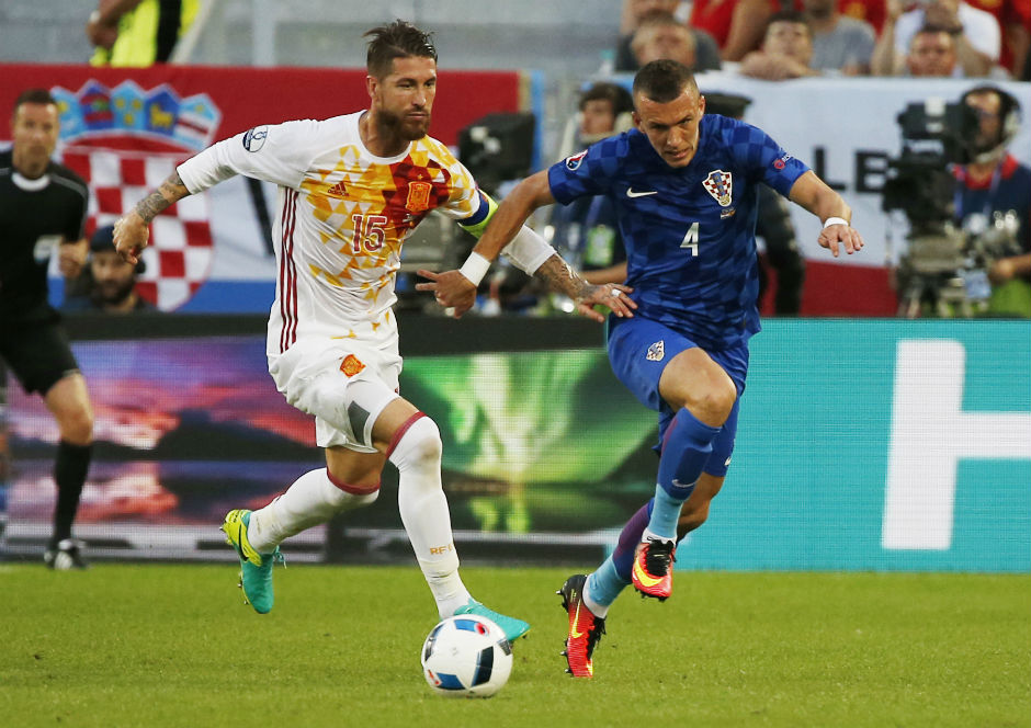 2016-06-21T193002Z_109539002_MT1ACI14449010_RTRMADP_3_SOCCER-EURO-CRO-ESP