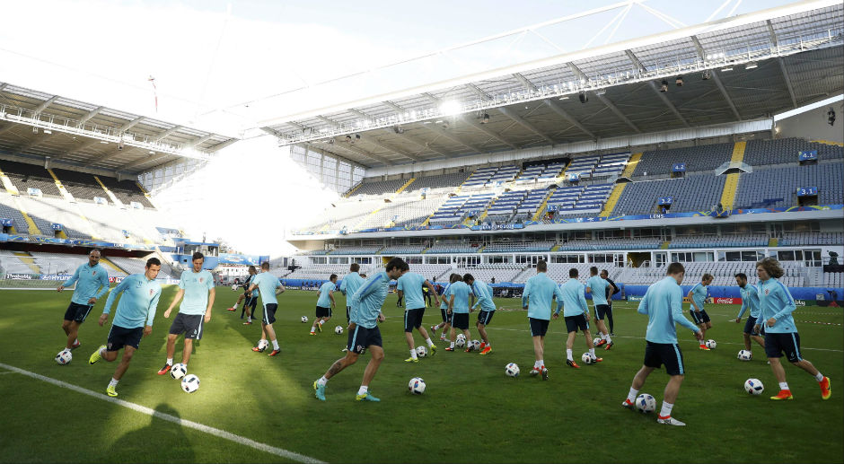 2016-06-24T191830Z_2035800024_LR1EC6O1HMKEU_RTRMADP_3_SOCCER-EURO-CRO