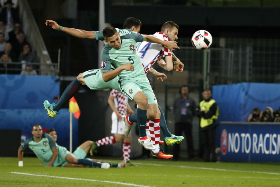 2016-06-25T201105Z_109887065_MT1ACI14455531_RTRMADP_3_SOCCER-EURO-CRO-POR