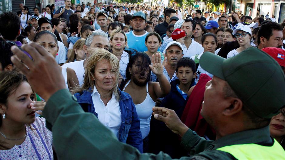 2016-07-10T173714Z_2095281562_S1AETOUUKWAB_RTRMADP_3_VENEZUELA-COLOMBIA