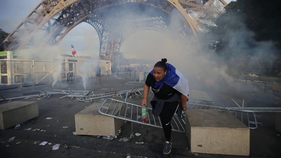 2016-07-10T205031Z_633123760_LR1EC7A1LVX6K_RTRMADP_3_SOCCER-FRANCE-ZONE