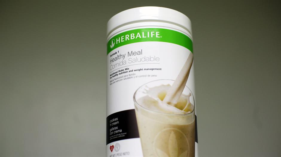 2016-07-15T141756Z_1391306000_TM3EC7F0SEG01_RTRMADP_3_HERBALIFE-PROBE